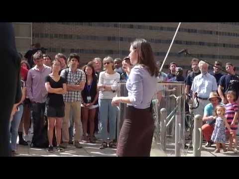 Demostración de presión hidráulica con la ley de Pascal
