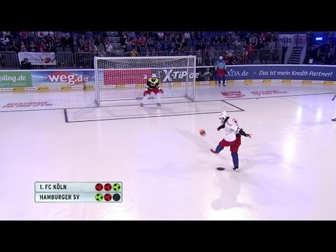 Ein Fußballspiel auf Eis