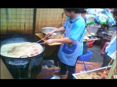 Health hazard in China with gutter oil