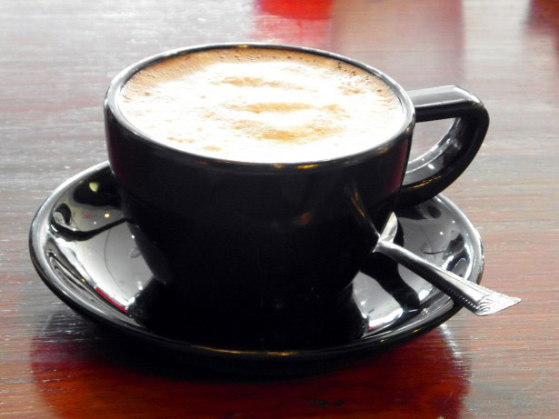 Hvor lenge kan kaffe holde deg vaken